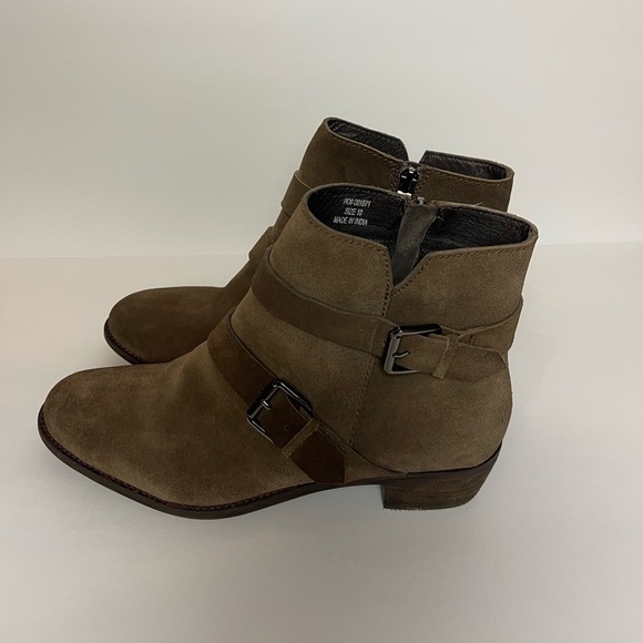 Journee Signature Womens Errin Bootie - Picture 3 of 7